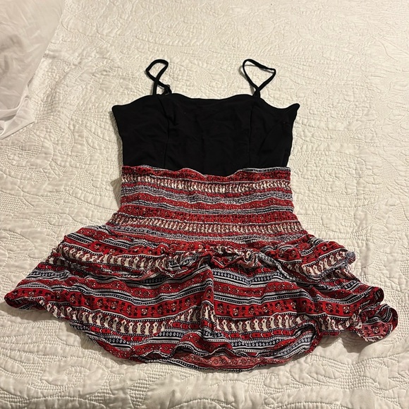 Unbranded printed skirt size small - Picture 1 of 3